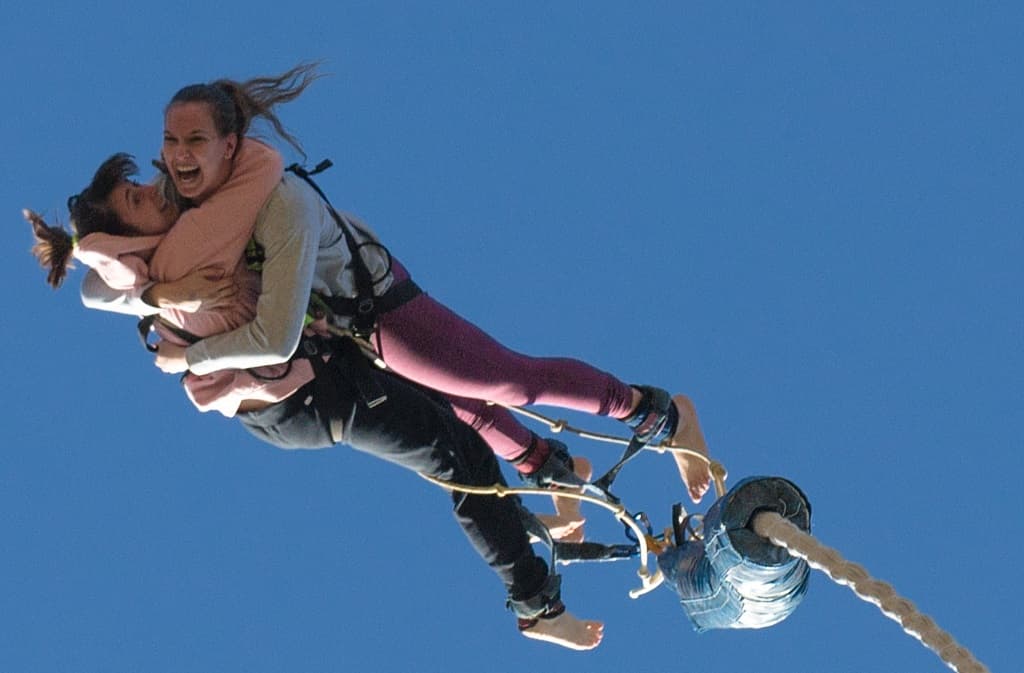 Experiencia Única en Pareja: Salto Tándem y 2 Saltos Classic